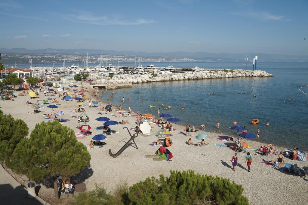 Apartment Sea Garden Ičići Esterno foto